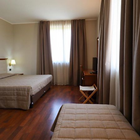 Hotel Rizzi Castel San Giovanni  Εξωτερικό φωτογραφία