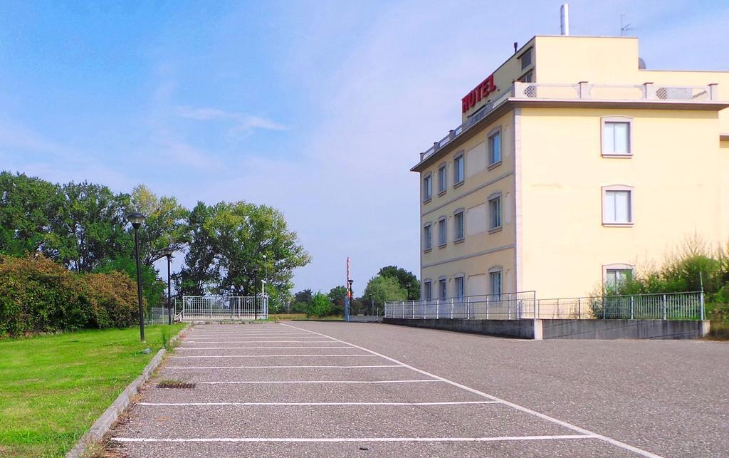 Hotel Rizzi Castel San Giovanni  Εξωτερικό φωτογραφία