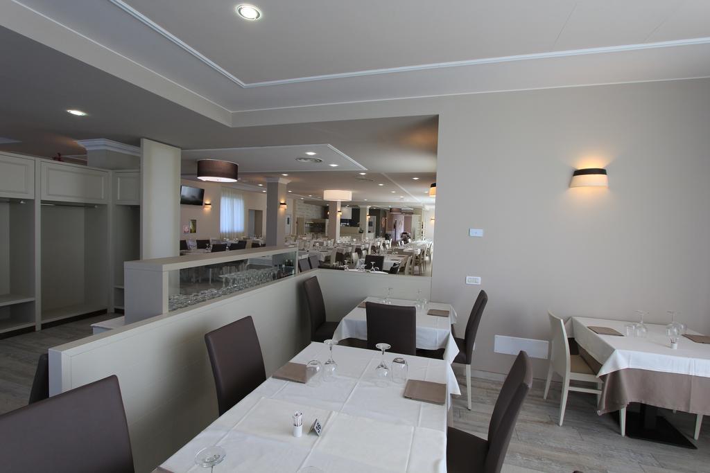 Hotel Rizzi Castel San Giovanni  Εξωτερικό φωτογραφία