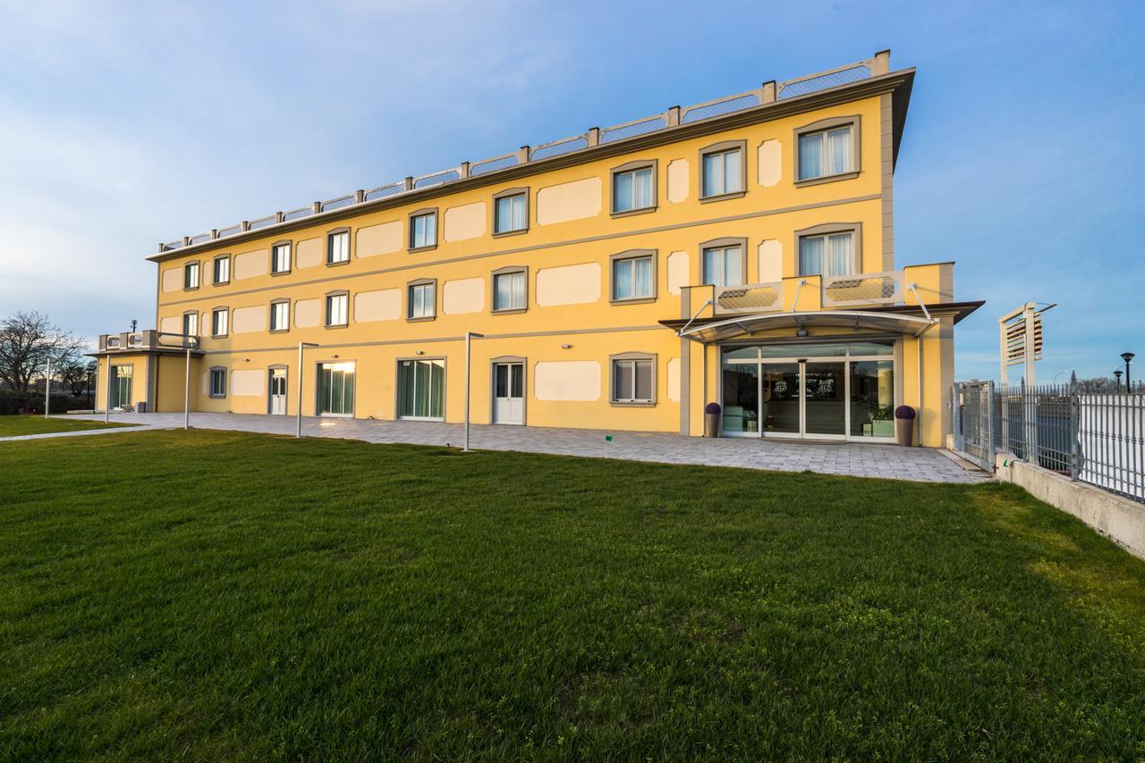 Hotel Rizzi Castel San Giovanni  Εξωτερικό φωτογραφία