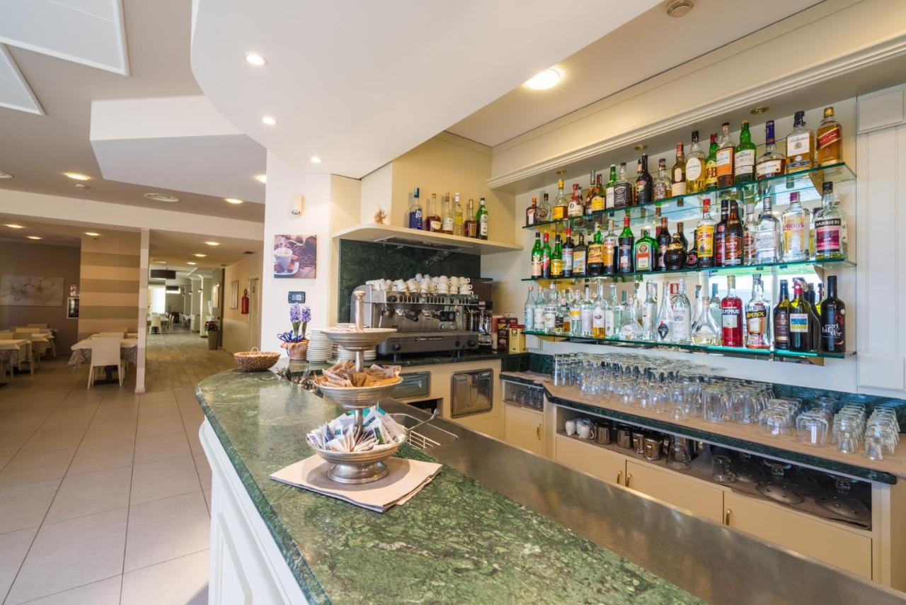 Hotel Rizzi Castel San Giovanni  Εξωτερικό φωτογραφία